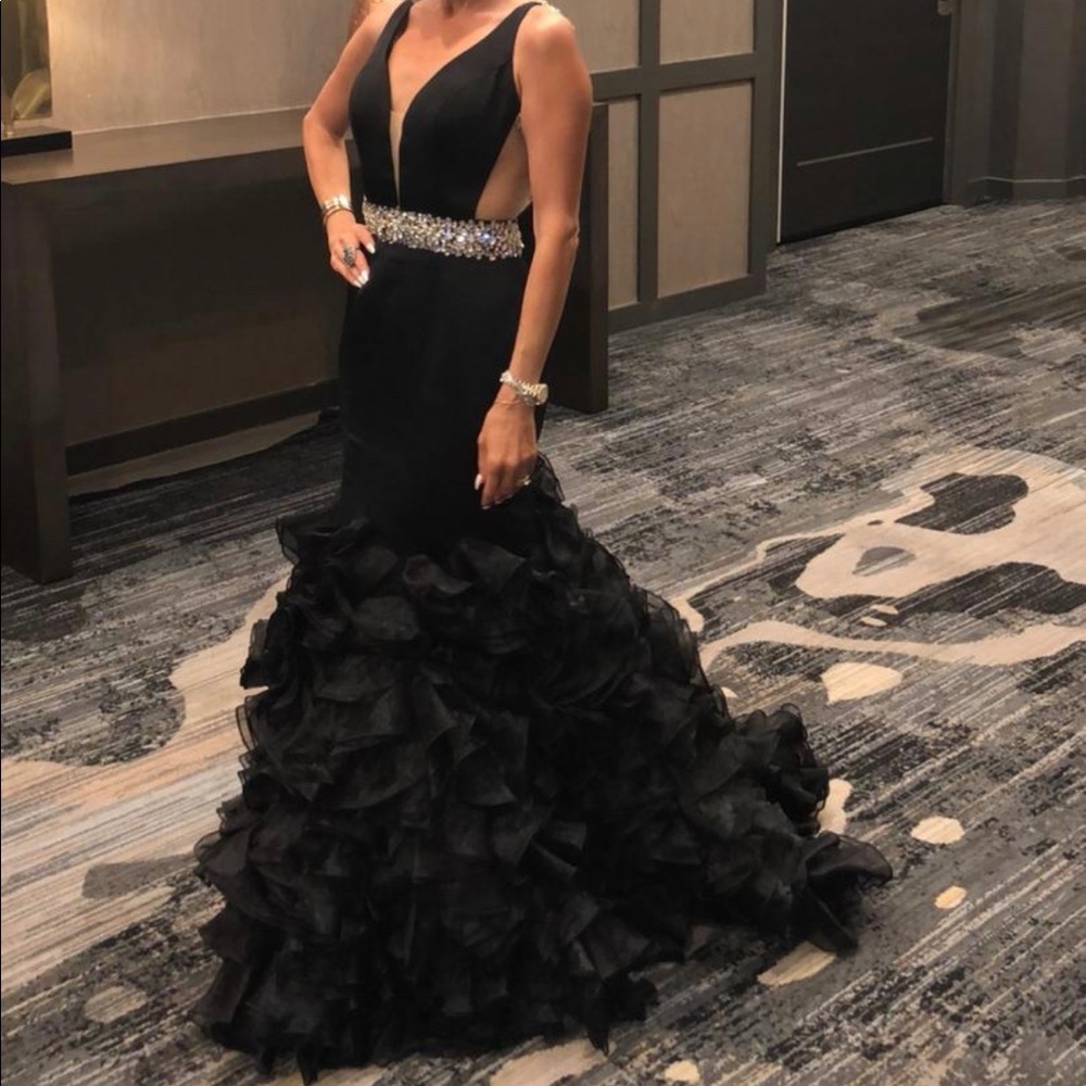 Maxi dress with long ruffles - Prom